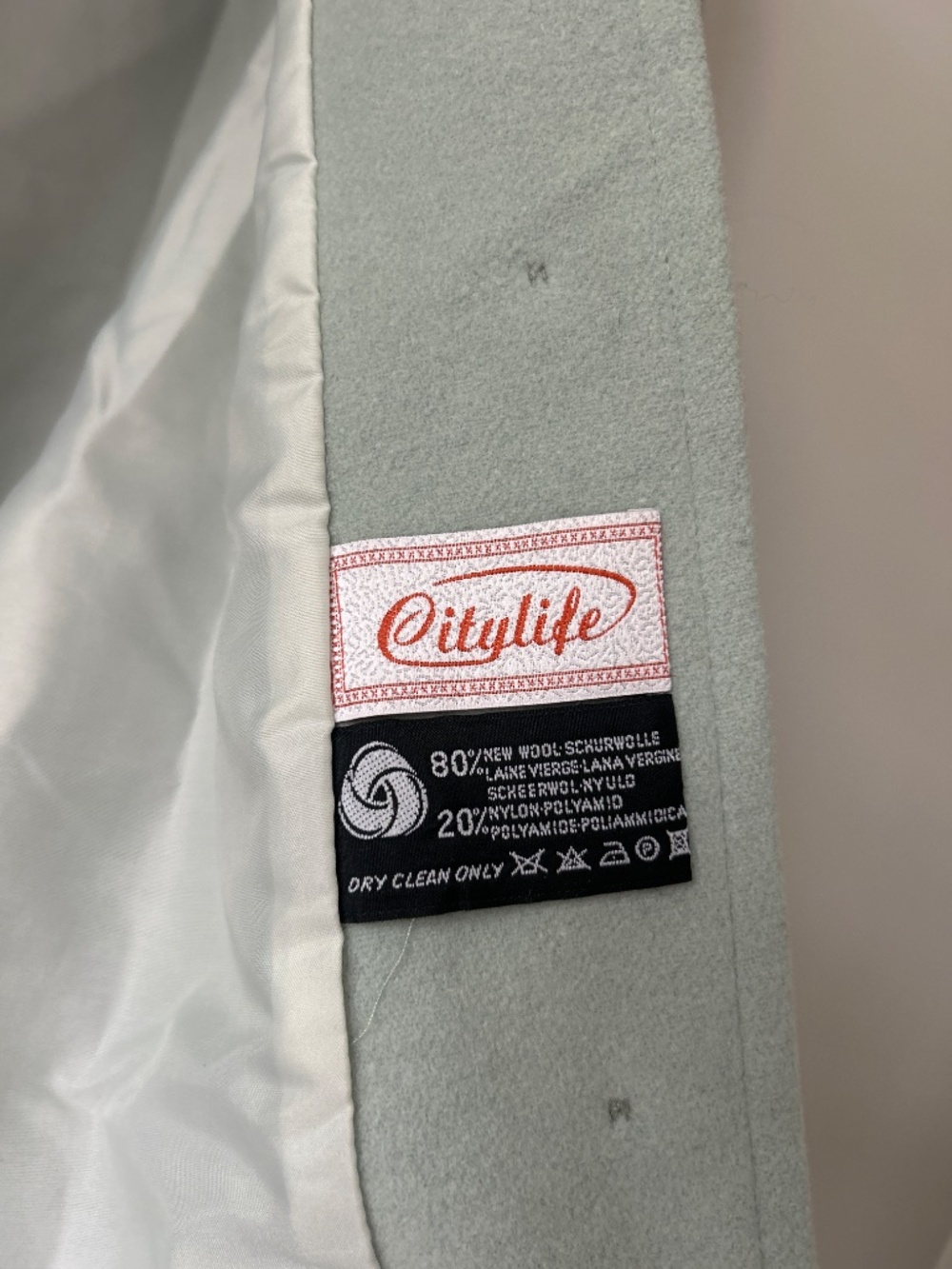 Coat - Picture 4 of 5